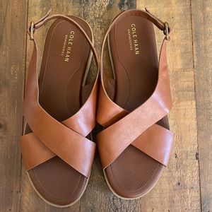 Cole Haan Mira Sandal Cross Band Flat brown leather size 9